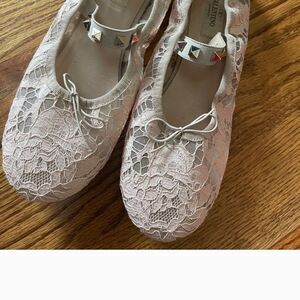 Valentino Garavani Pink Lace Flats with Studded Detail Size 39